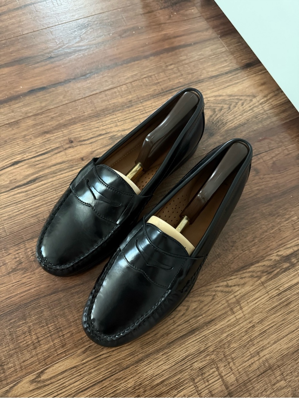Classic Black Leather Men’s Penny Loafers Johnston and Murphy